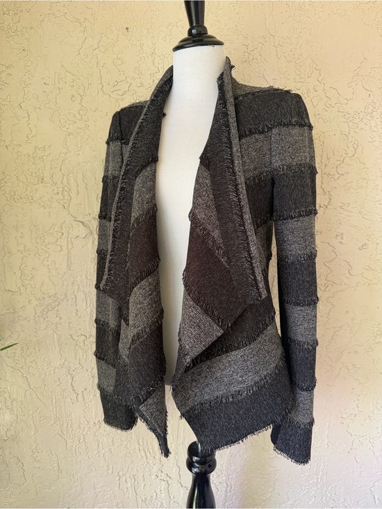 BCBGMaxAzria Jackets & Blazers - BCBGMaxAzria Gray and Black Striped Open-Front jacket.